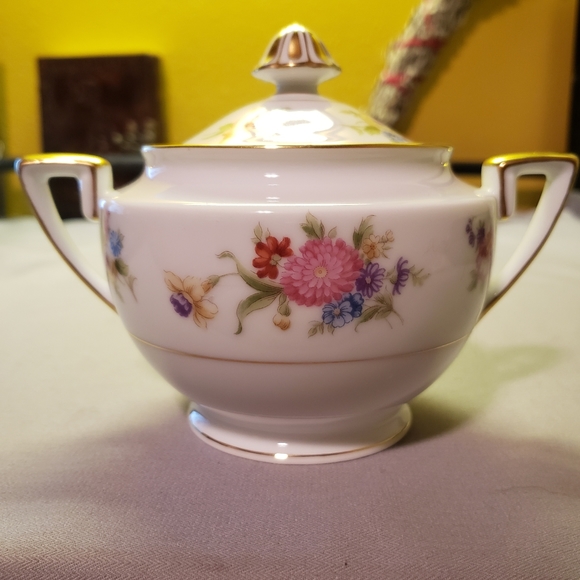Vtg 1933- Sugar Bowl "Phyliss"  Noritake Roses Porcelain Heavy Gold Accents - Picture 3 of 13